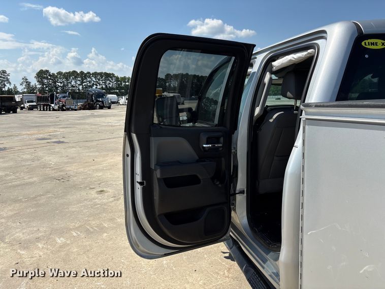 image for item YA3809 2018 Chevrolet  Silverado 2500HD Ext. Cab utility bed pickup truck