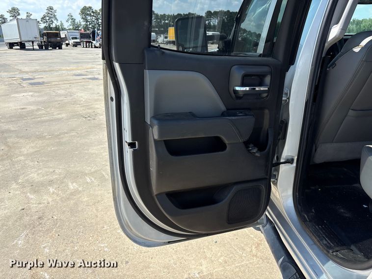 image for item YA3809 2018 Chevrolet  Silverado 2500HD Ext. Cab utility bed pickup truck