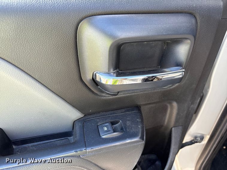 image for item YA3809 2018 Chevrolet  Silverado 2500HD Ext. Cab utility bed pickup truck