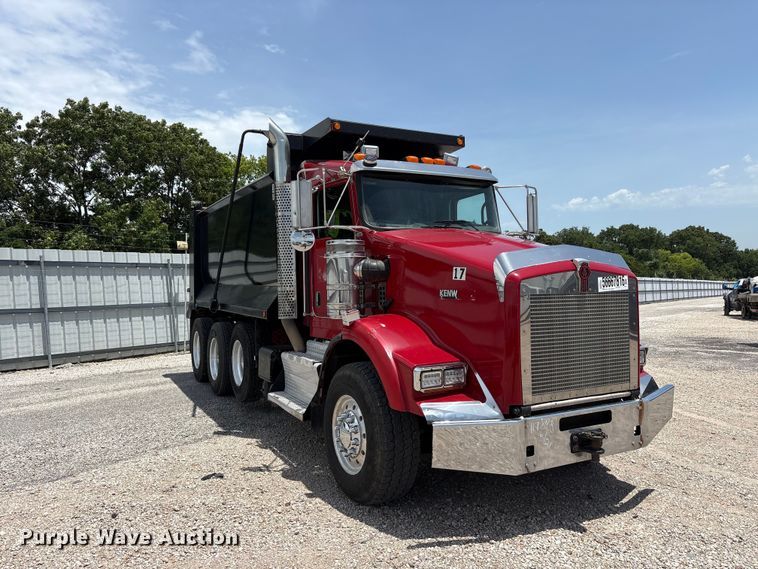 image for item YA3887 2014 Kenworth T8 Series dump truck