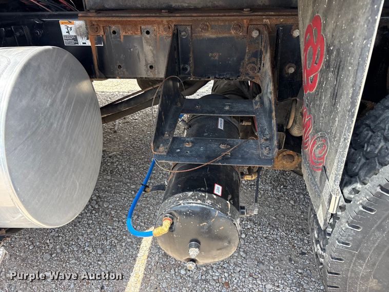 image for item YA3887 2014 Kenworth T8 Series dump truck