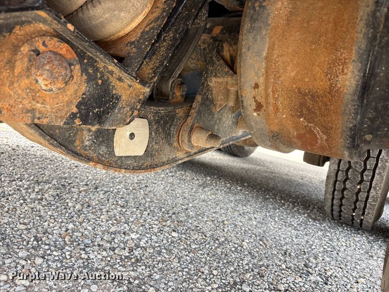 image for item YA3887 2014 Kenworth T8 Series dump truck