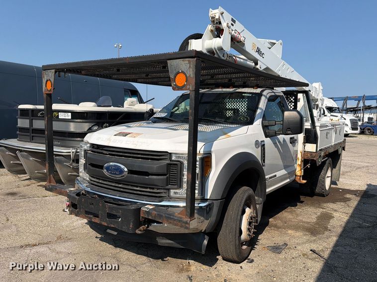 image for item YA3929 2017 Ford F550 Super Duty bucket truck