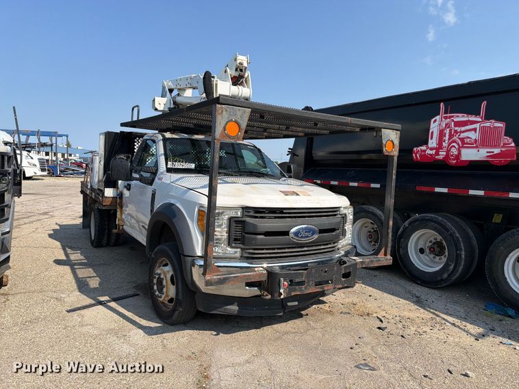 image for item YA3929 2017 Ford F550 Super Duty bucket truck