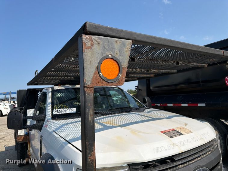 image for item YA3929 2017 Ford F550 Super Duty bucket truck