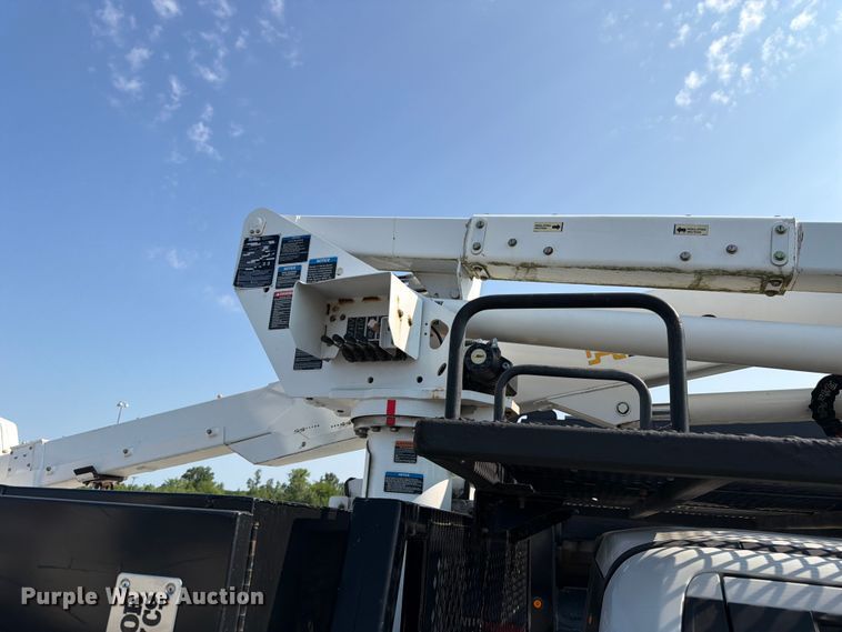 image for item YA3929 2017 Ford F550 Super Duty bucket truck