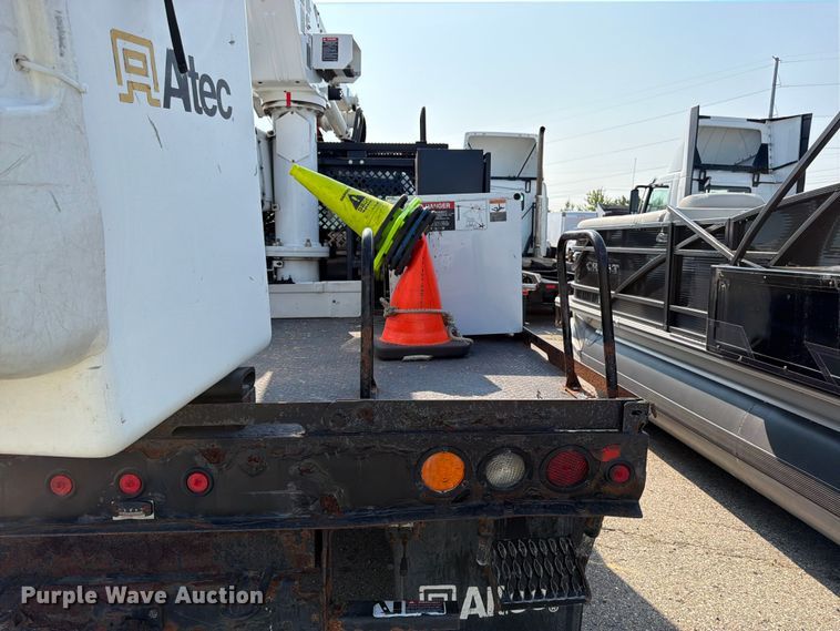 image for item YA3929 2017 Ford F550 Super Duty bucket truck