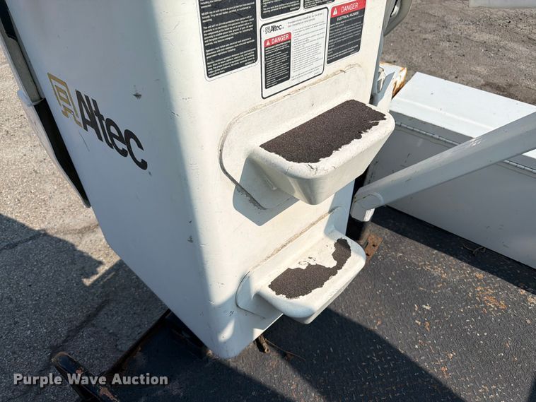 image for item YA3929 2017 Ford F550 Super Duty bucket truck