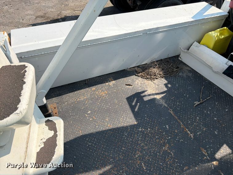image for item YA3929 2017 Ford F550 Super Duty bucket truck