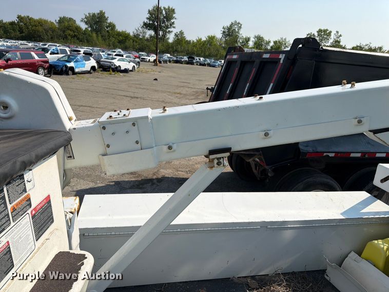 image for item YA3929 2017 Ford F550 Super Duty bucket truck