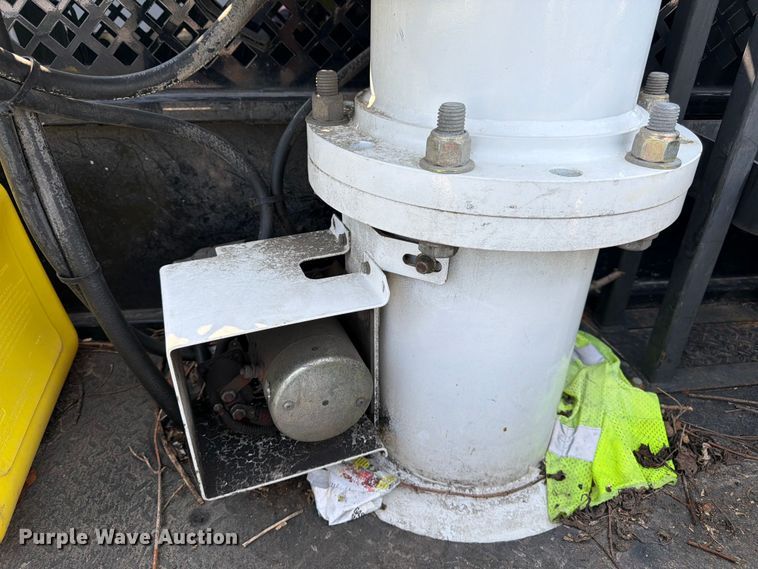 image for item YA3929 2017 Ford F550 Super Duty bucket truck