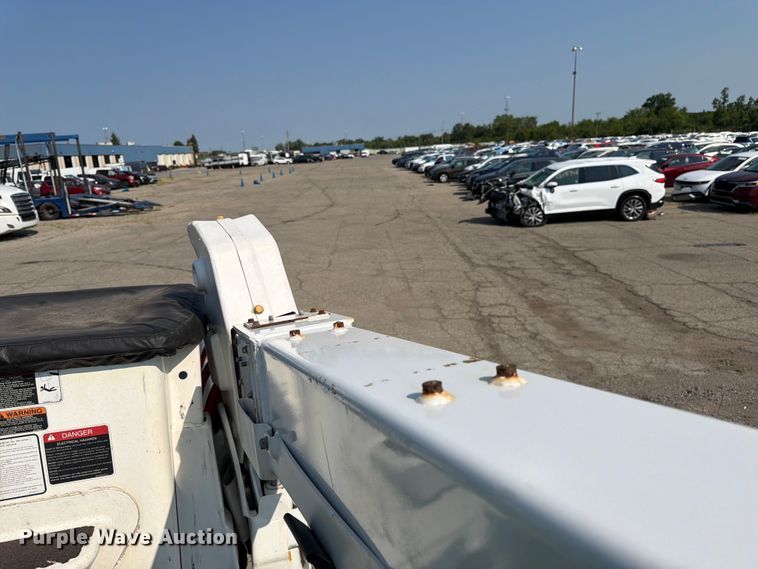 image for item YA3929 2017 Ford F550 Super Duty bucket truck