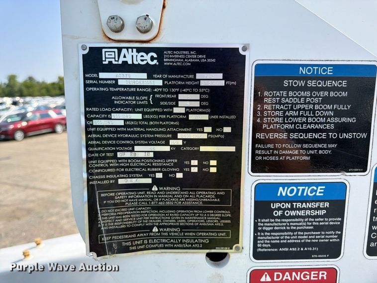 image for item YA3929 2017 Ford F550 Super Duty bucket truck