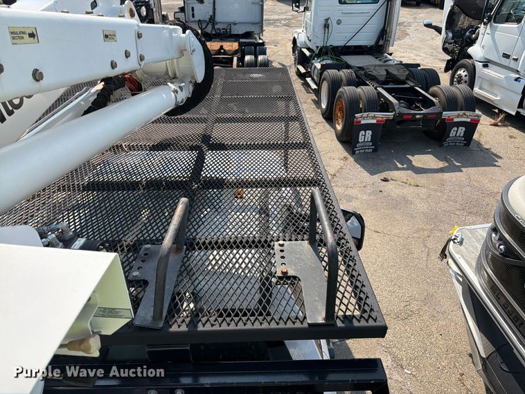 image for item YA3929 2017 Ford F550 Super Duty bucket truck