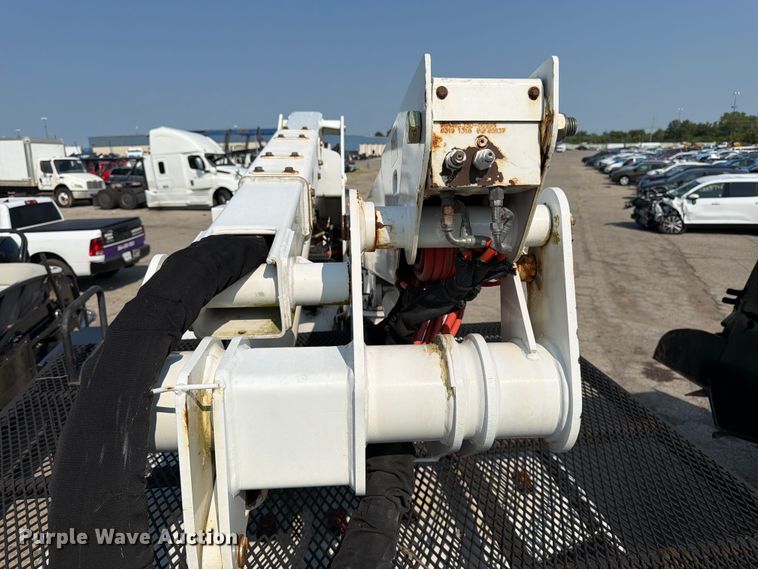 image for item YA3929 2017 Ford F550 Super Duty bucket truck