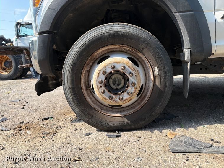 image for item YA3929 2017 Ford F550 Super Duty bucket truck
