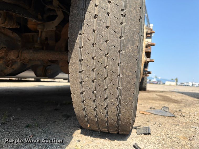 image for item YA3929 2017 Ford F550 Super Duty bucket truck