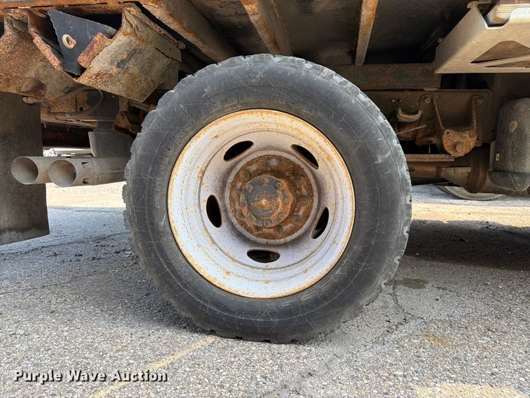 image for item YA3929 2017 Ford F550 Super Duty bucket truck