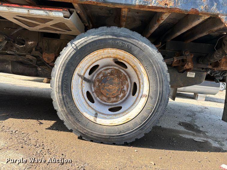 image for item YA3929 2017 Ford F550 Super Duty bucket truck