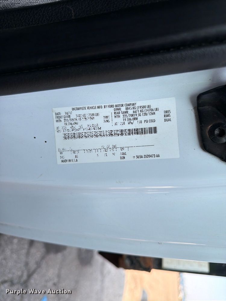 image for item YA3929 2017 Ford F550 Super Duty bucket truck