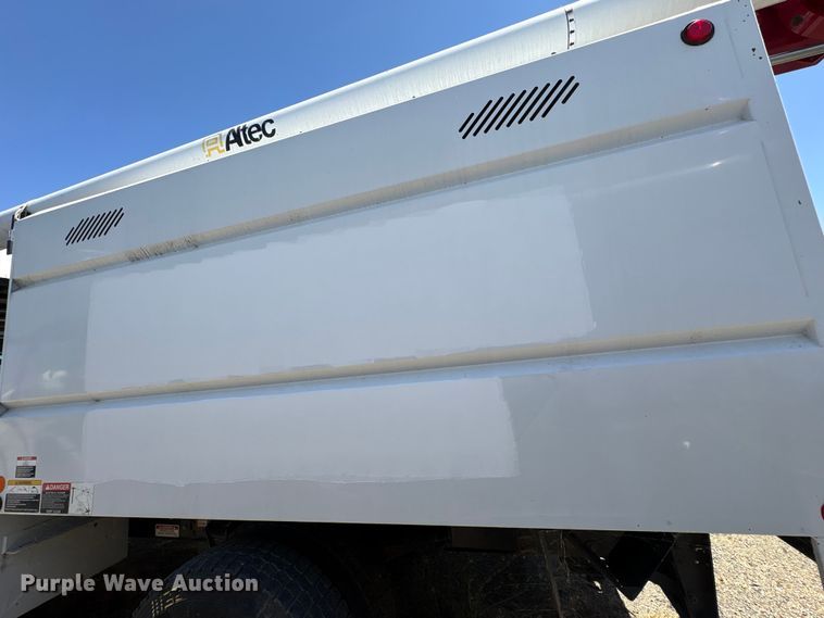 image for item YA4045 2015 Ford F750 Super Duty forestry bucket truck