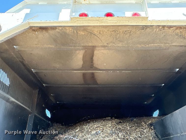 image for item YA4045 2015 Ford F750 Super Duty forestry bucket truck