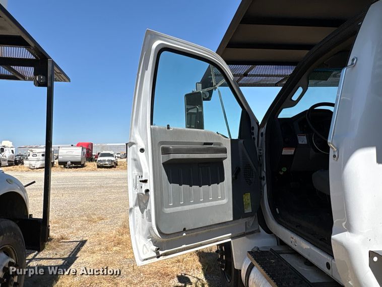image for item YA4045 2015 Ford F750 Super Duty forestry bucket truck