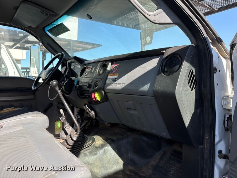 image for item YA4045 2015 Ford F750 Super Duty forestry bucket truck
