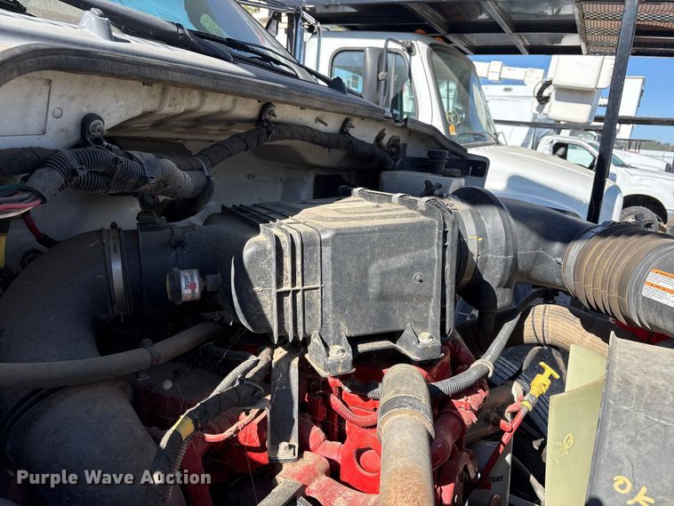 image for item YA4045 2015 Ford F750 Super Duty forestry bucket truck