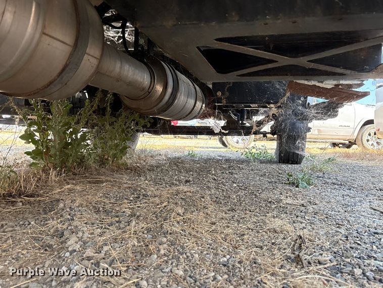 image for item YA4045 2015 Ford F750 Super Duty forestry bucket truck