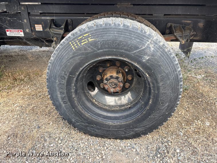image for item YA4045 2015 Ford F750 Super Duty forestry bucket truck