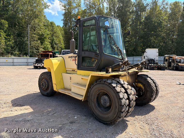 image for item YA4562 Hyster H300HD2 forklift
