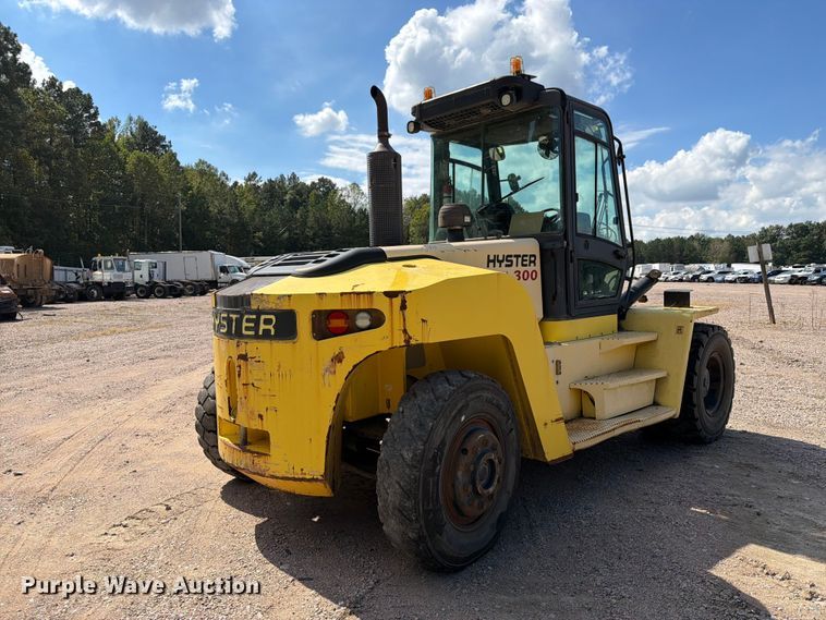 image for item YA4562 Hyster H300HD2 forklift