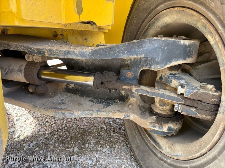 image for item YA4562 Hyster H300HD2 forklift