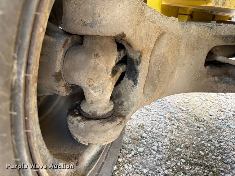 image for item YA4562 Hyster H300HD2 forklift