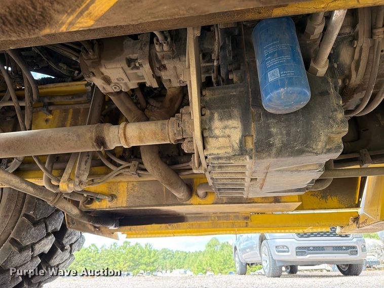image for item YA4562 Hyster H300HD2 forklift