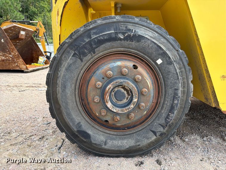 image for item YA4562 Hyster H300HD2 forklift