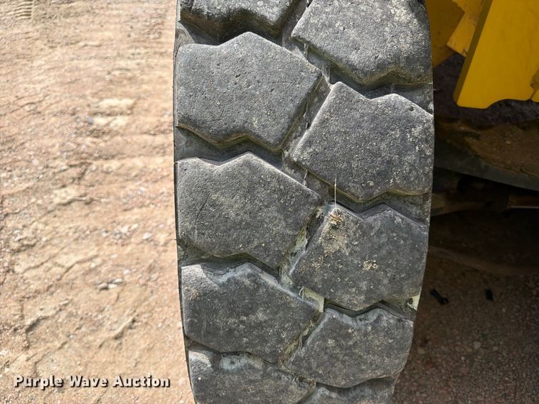 image for item YA4562 Hyster H300HD2 forklift