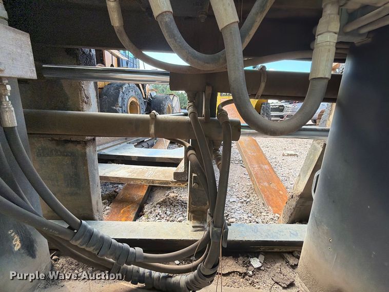 image for item YA4562 Hyster H300HD2 forklift