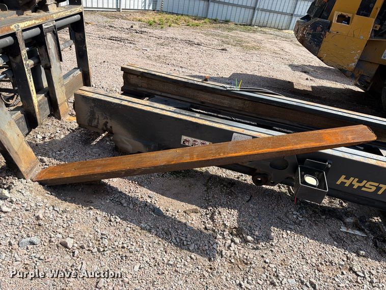 image for item YA4562 Hyster H300HD2 forklift