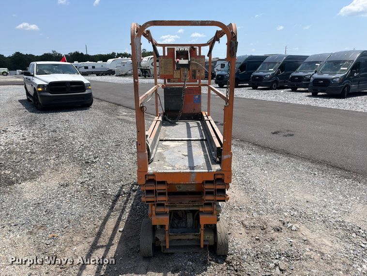 image for item YA4567 2007 JLG 1930ES scissor lift