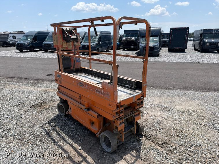image for item YA4567 2007 JLG 1930ES scissor lift