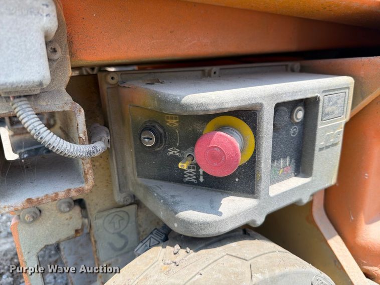 image for item YA4567 2007 JLG 1930ES scissor lift
