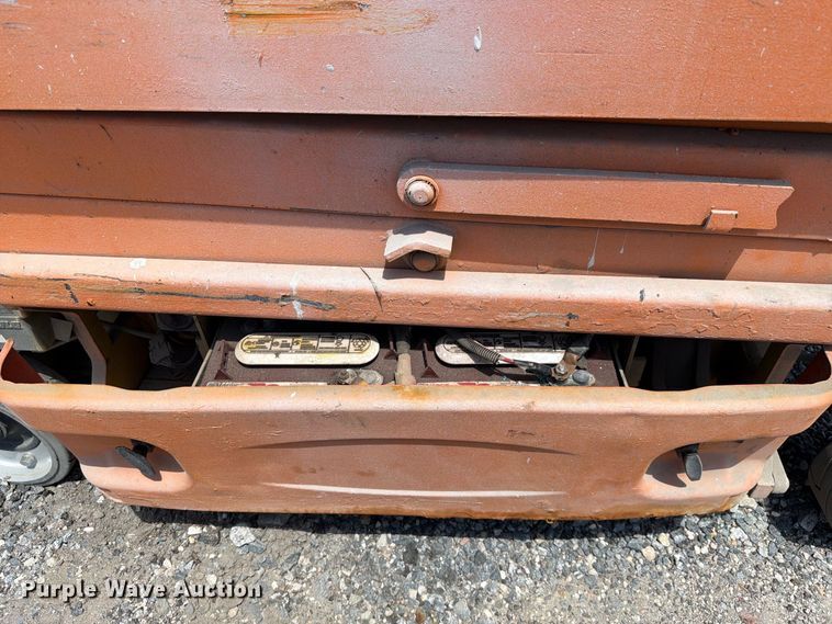 image for item YA4567 2007 JLG 1930ES scissor lift