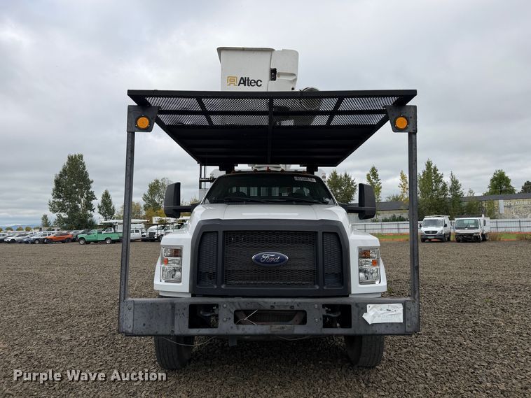 image for item YA4619 2016 Ford F750 Super Duty forestry bucket truck