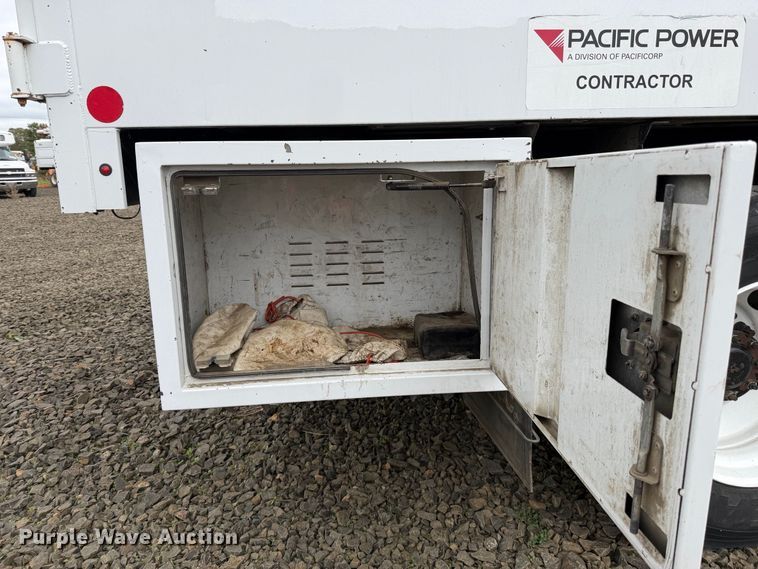image for item YA4619 2016 Ford F750 Super Duty forestry bucket truck