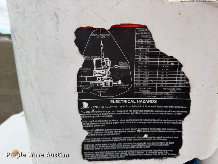 image for item YA4619 2016 Ford F750 Super Duty forestry bucket truck