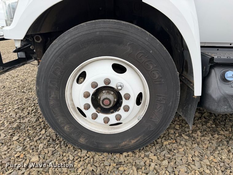 image for item YA4619 2016 Ford F750 Super Duty forestry bucket truck