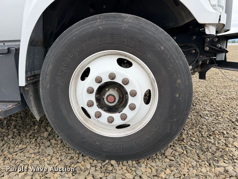 image for item YA4619 2016 Ford F750 Super Duty forestry bucket truck