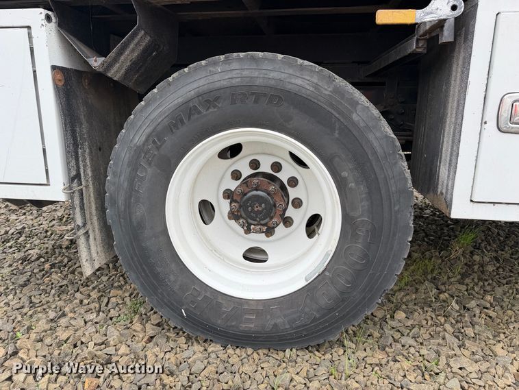 image for item YA4619 2016 Ford F750 Super Duty forestry bucket truck